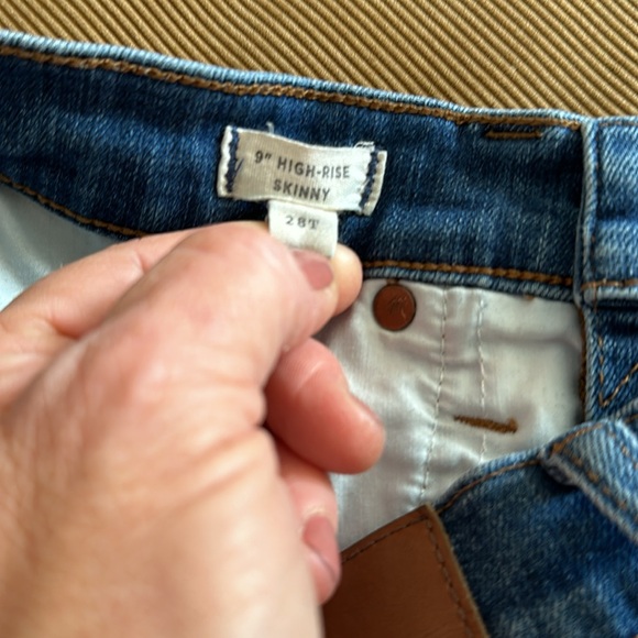 Women’s Madewell Distressed Skinny Ankle Jeans - Picture 3 of 10